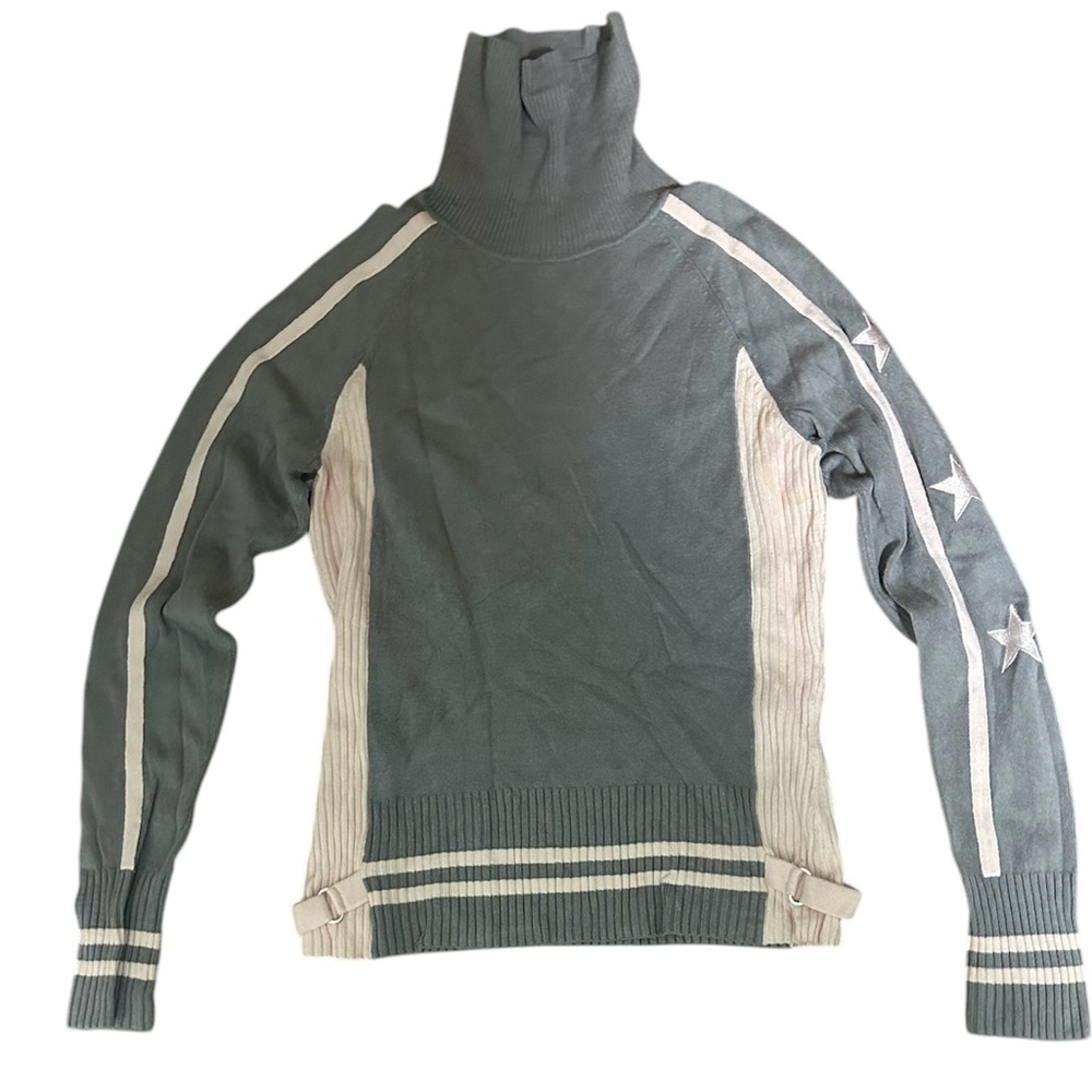 This sweater in good condition, made by Yuka